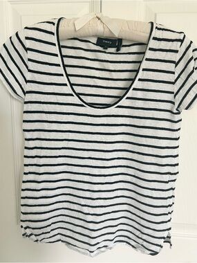 Theory Women’s Black & White Striped Scoop Neck Tee Small